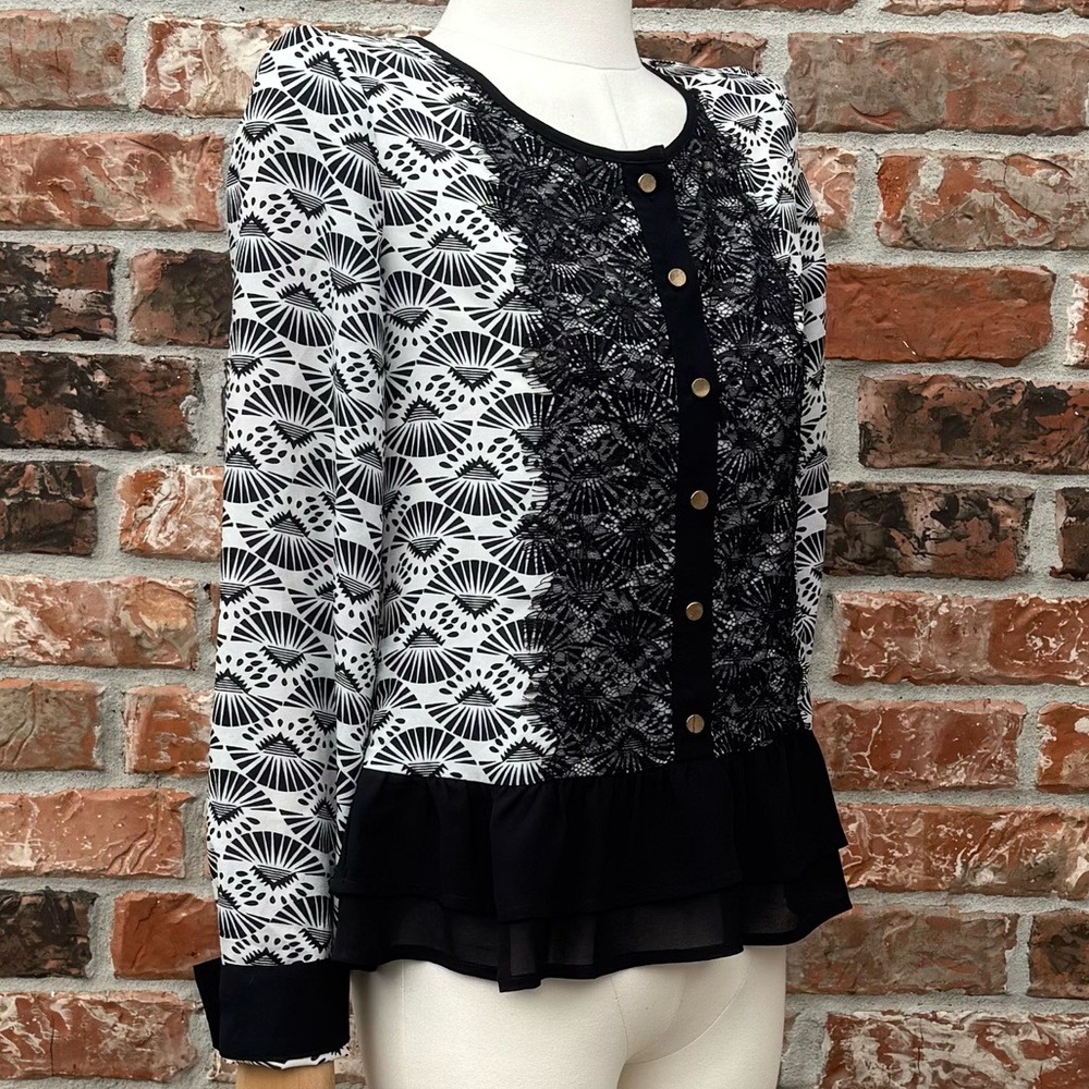 Stylebook black and white lace long sleeve peplum top / S / Excellent condition - Picture 4 of 13